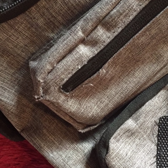 Grey and black hiking backpack 🎒 - Picture 7 of 8